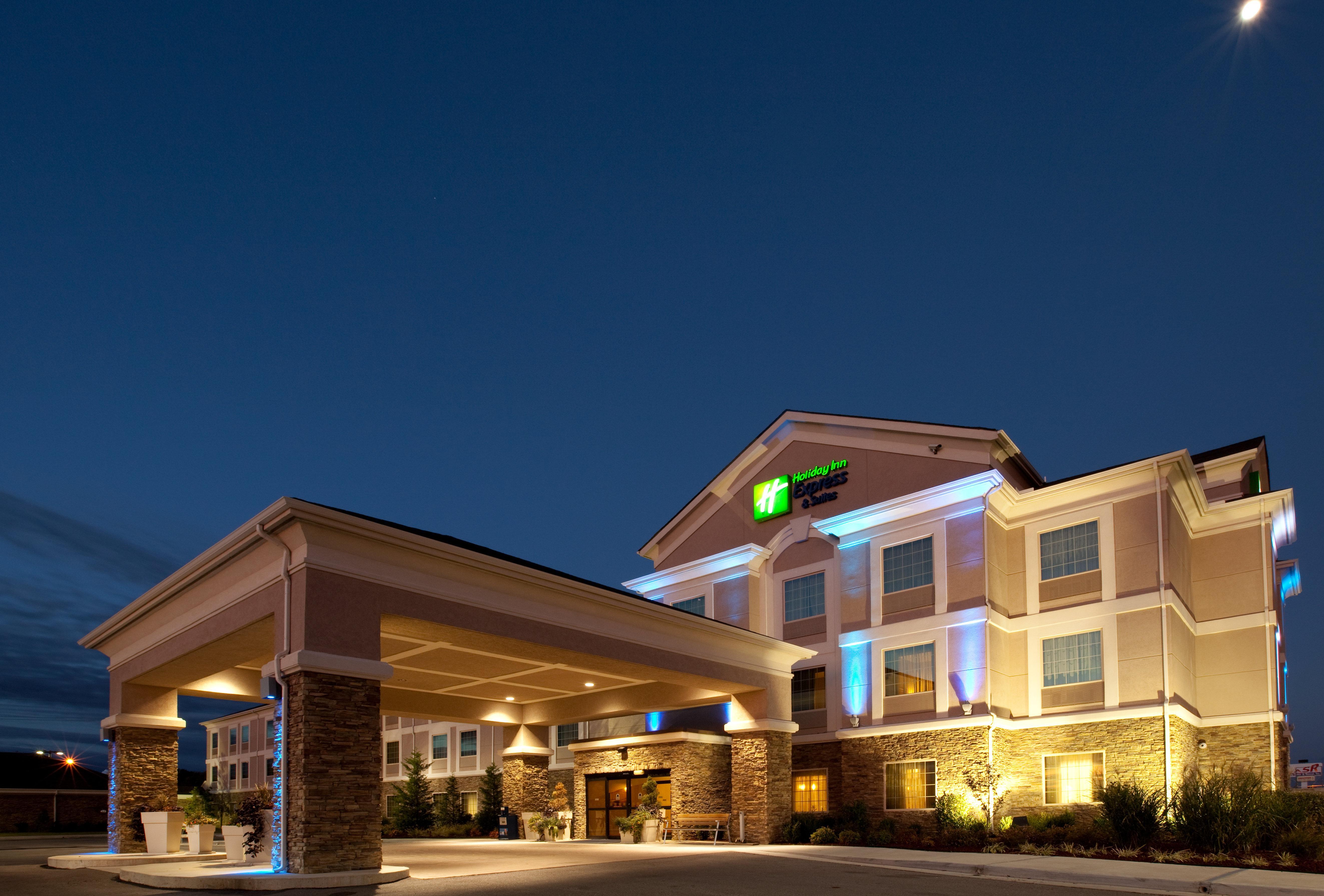 Holiday Inn Express Hotel And Suites Ada By Ihg Εξωτερικό φωτογραφία