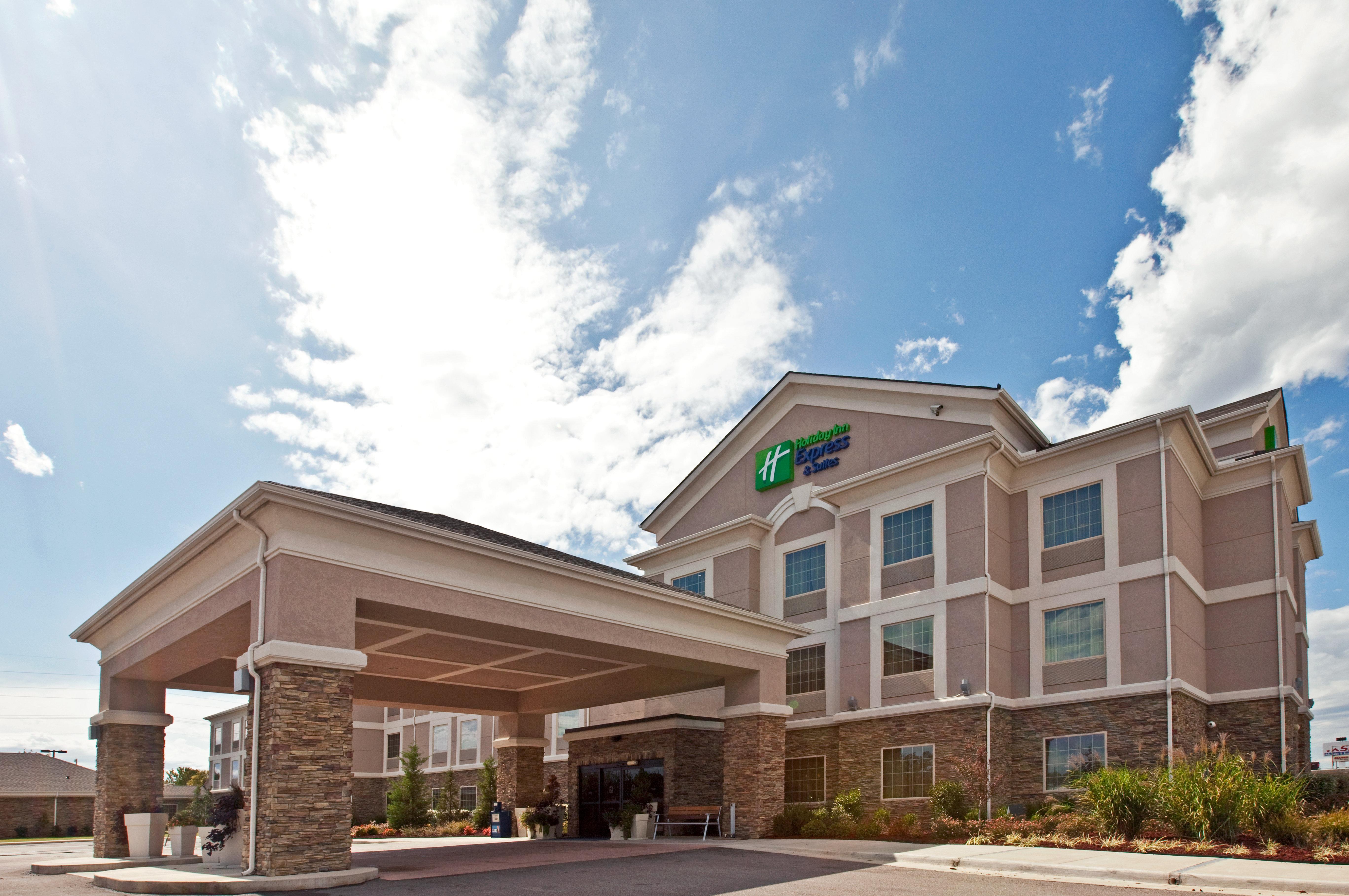 Holiday Inn Express Hotel And Suites Ada By Ihg Εξωτερικό φωτογραφία