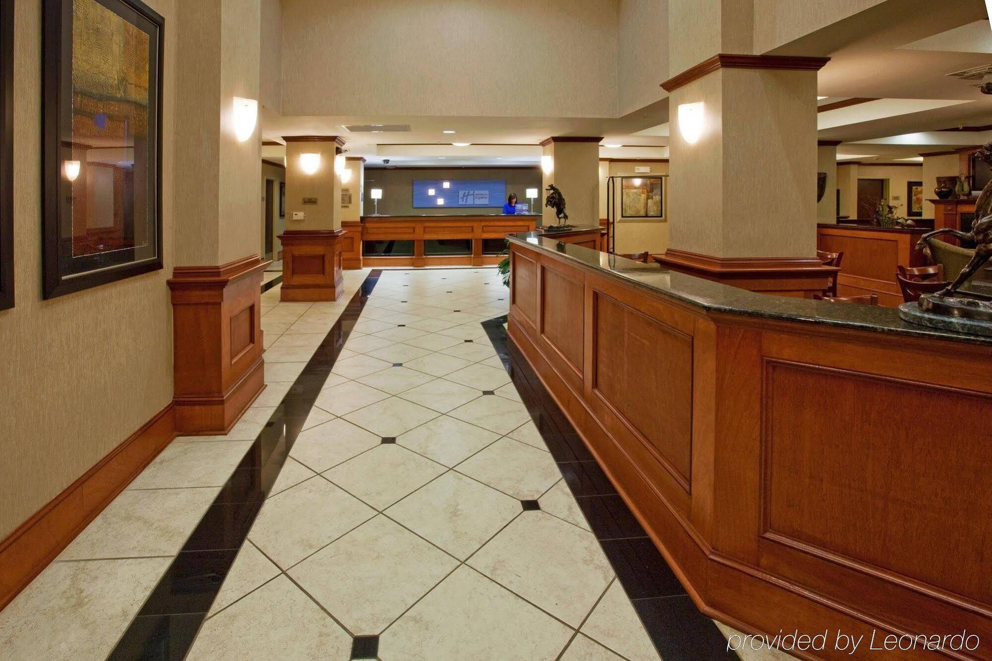Holiday Inn Express Hotel And Suites Ada By Ihg Εξωτερικό φωτογραφία